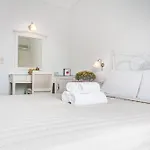 Arion Bay Santorini Hotel 3*