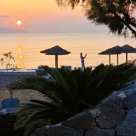 Arion Bay Santorini 3*