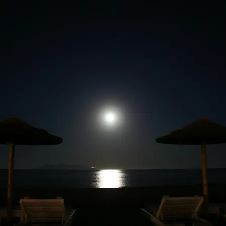 Arion Bay Santorini Отель