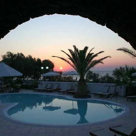 Arion Bay Santorini Kamári