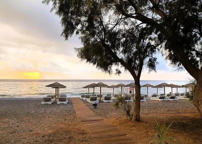 Arion Bay Santorini Kamári