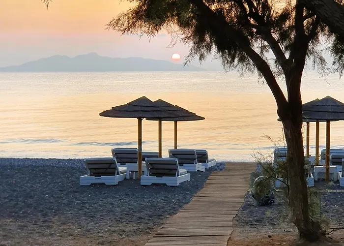 Arion Bay Santorini 3*