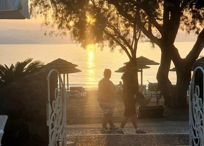 Arion Bay Santorini 3*