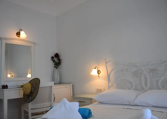 فندق Arion Bay Santorini 3*