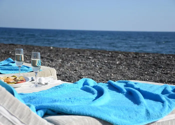 Arion Bay Santorini Kamári