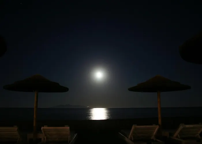 Arion Bay Santorini Otel