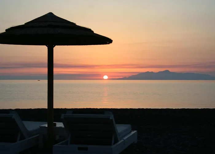 Arion Bay Santorini Kamári