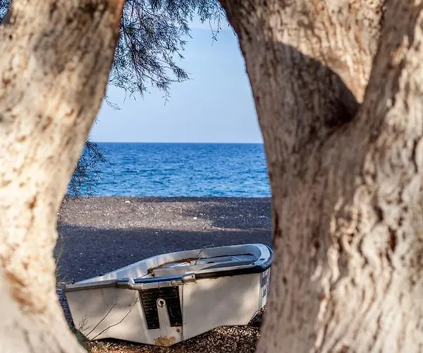 Arion Bay Santorini Kamári