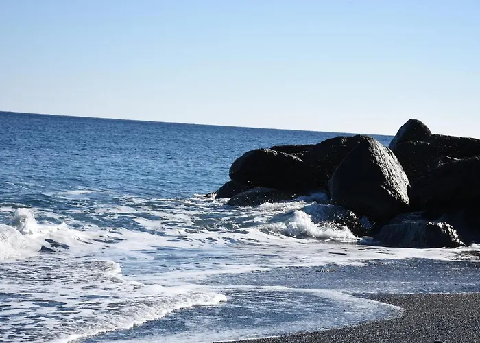 Arion Bay Santorini فندق Kamári