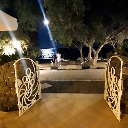 Arion Bay Santorini 3* Kamári