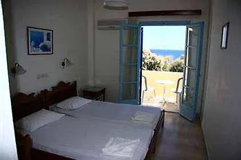 Arion Bay Santorini Kamári